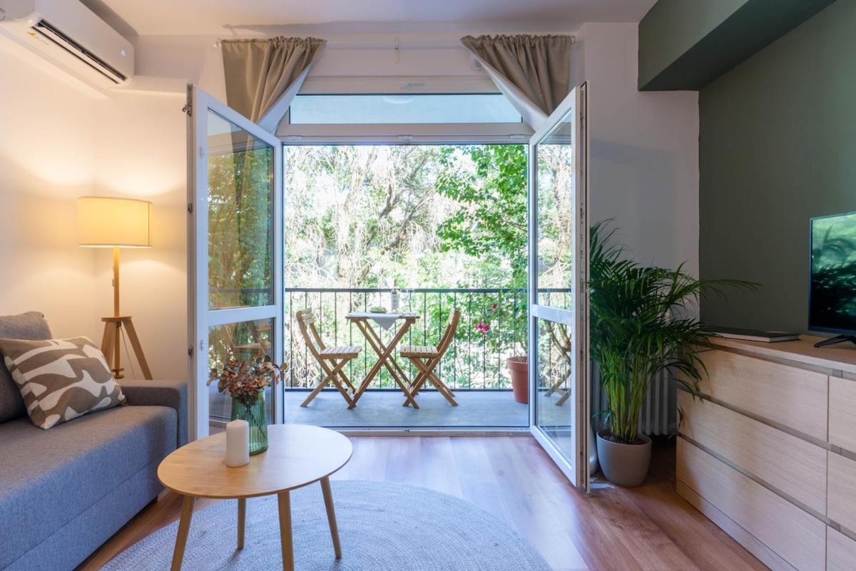 Charming & 1br Apartament Bucureşti